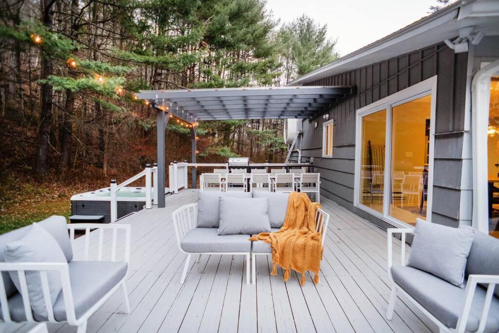 Prattvilla -Catskill -Mountain Escape 5 Bedroom ,3 Bath With Hot Tub Prattsville Extérieur photo